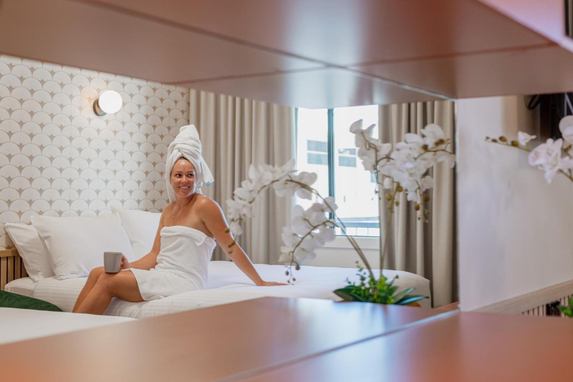 เดอะพรีซินต์ แกรดสโตน Hotel แกลดสตัน ภายนอก รูปภาพ